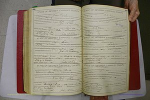 Emanuel Co, GA, Marriages Book D, 1904 - 1915, P 558-559.JPG