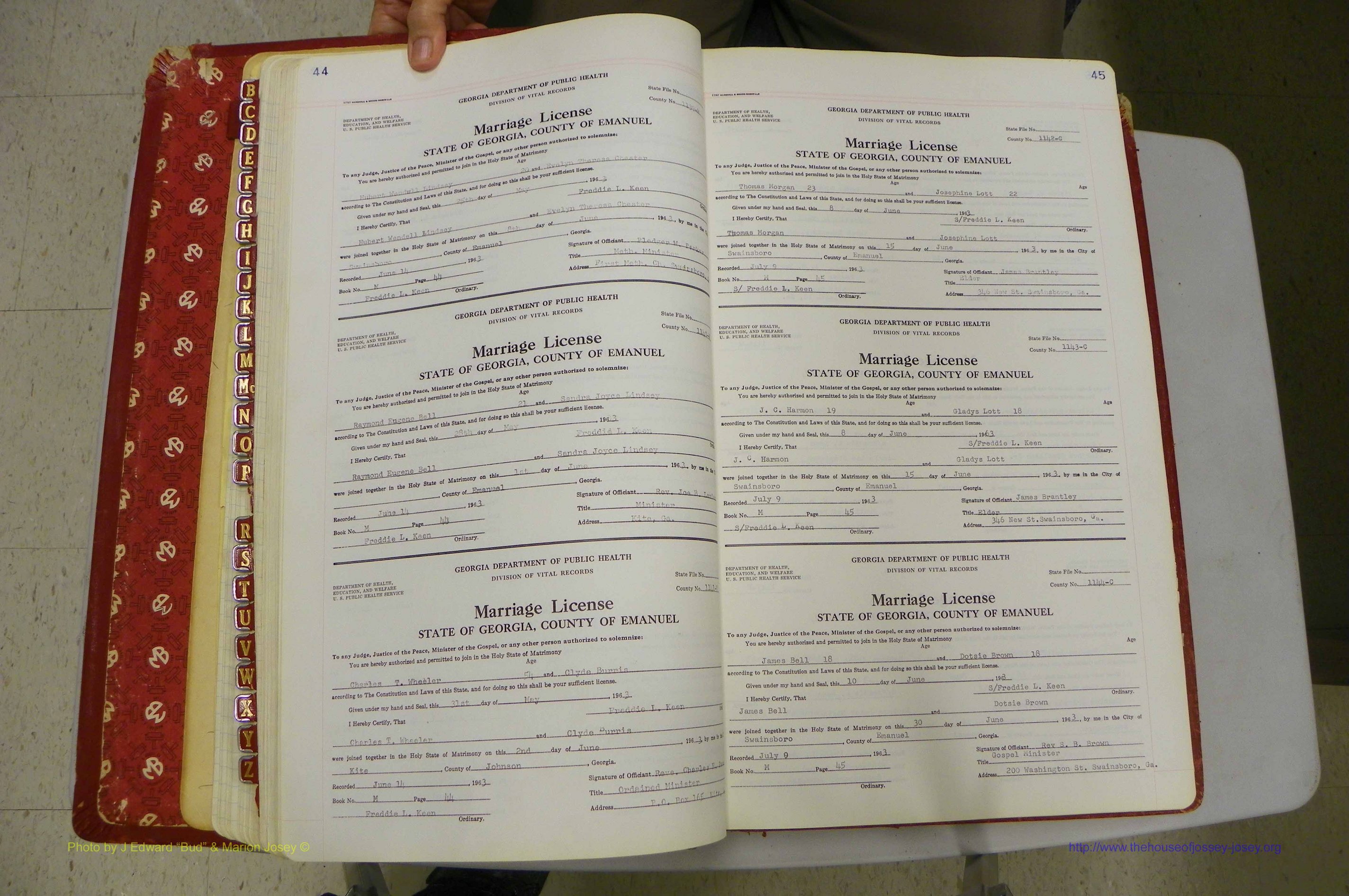 Emanuel Co, GA, Marriages Book M, 1962 - 1974, P 044-045.JPG