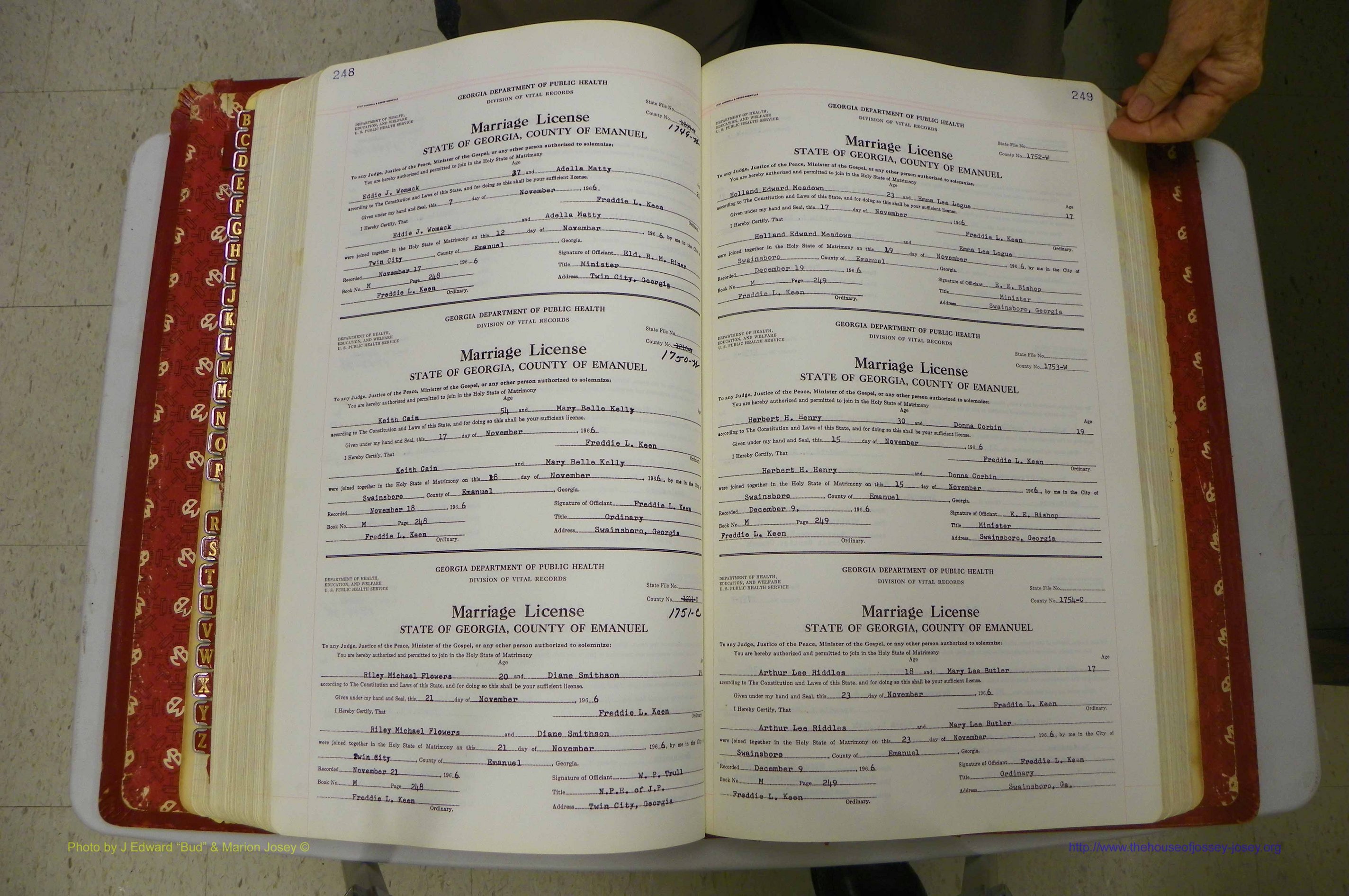 Emanuel Co, GA, Marriages Book M, 1962 - 1974, P 248-249.JPG