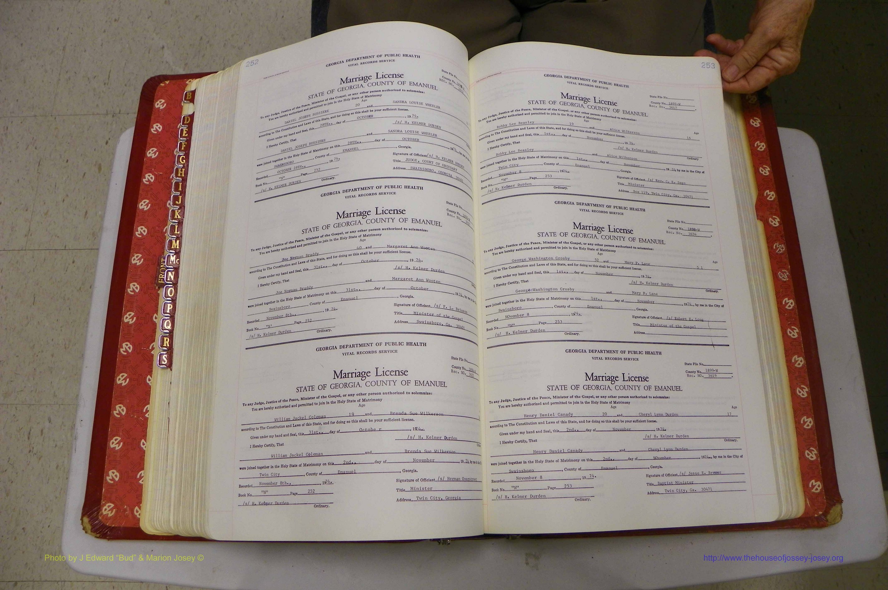 Emanuel Co, GA, Marriages Book N, 1971 - 1979, P 252-253.JPG