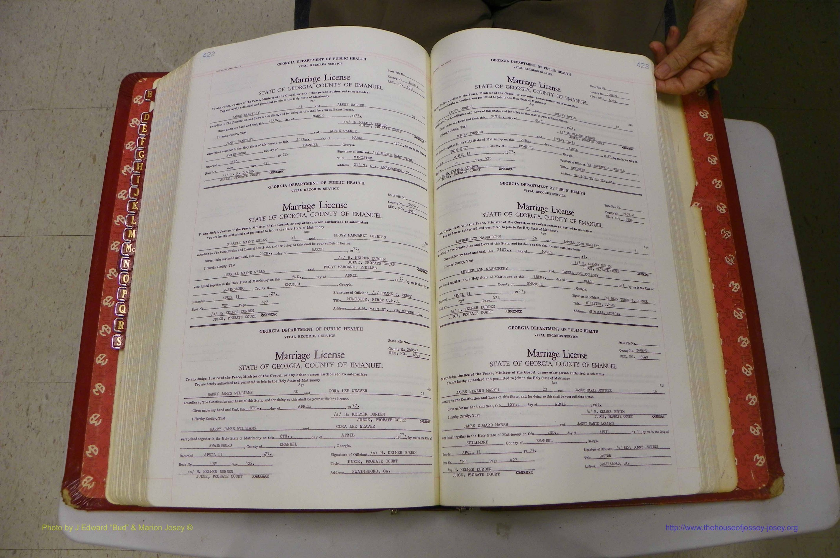 Emanuel Co, GA, Marriages Book N, 1971 - 1979, P 422-423.JPG