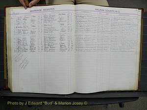 Halifax Marriage Book 10, 1923-1931 P 045.JPG