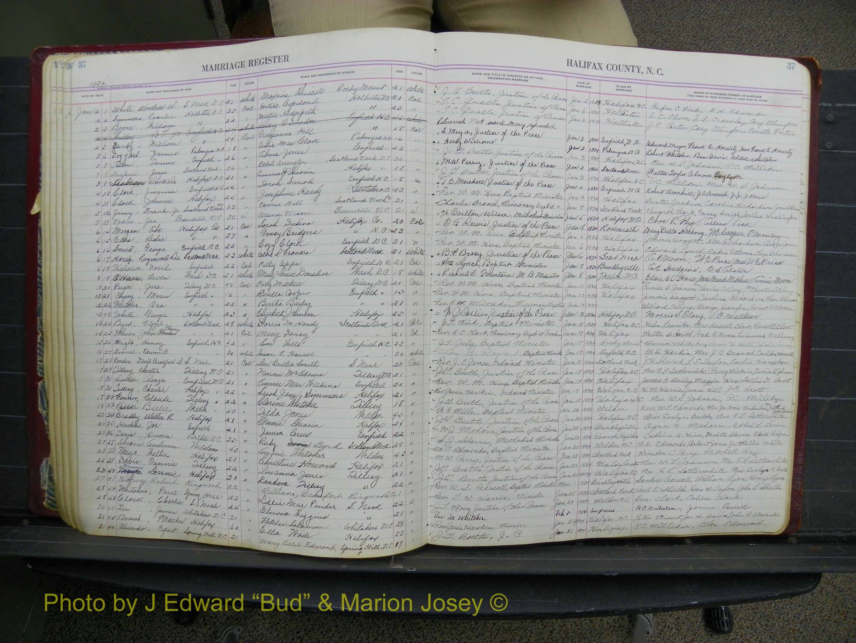Halifax Marriage Book 11, 1931-1938 P 037.JPG