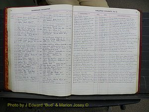 Halifax Marriage Book 12, 1939-1946 P 010.JPG
