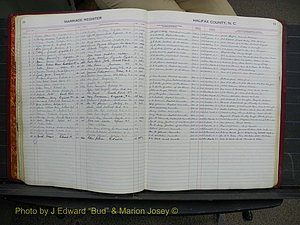 Halifax Marriage Book 12, 1939-1946 P 015.JPG