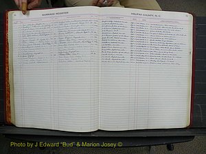 Halifax Marriage Book 12, 1939-1946 P 035.JPG