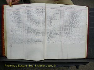 Halifax Marriage Book 12, 1939-1946 P 040.JPG