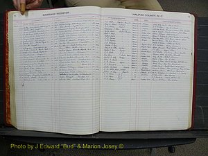 Halifax Marriage Book 12, 1939-1946 P 041.JPG