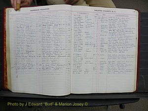 Halifax Marriage Book 12, 1939-1946 P 042.JPG