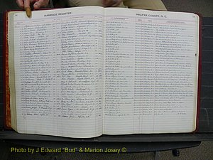 Halifax Marriage Book 12, 1939-1946 P 054.JPG