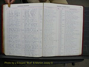 Halifax Marriage Book 12, 1939-1946 P 090.JPG