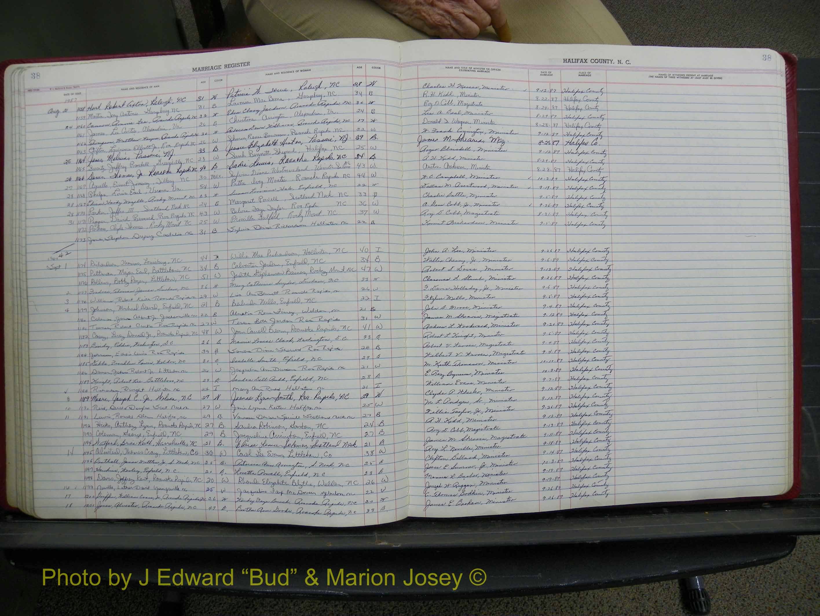Halifax Marriage Book 19, 1984-1993 P 038.JPG