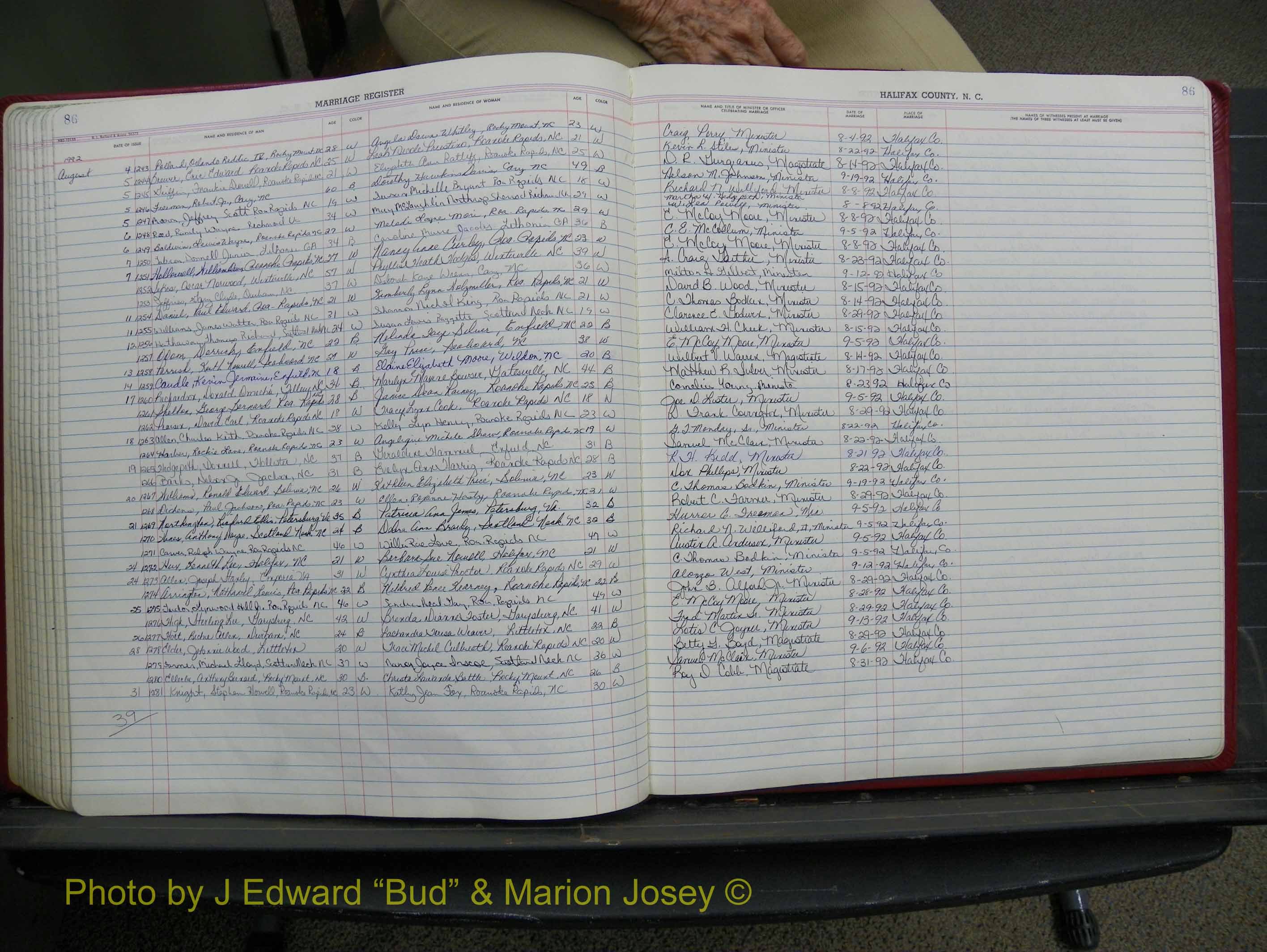 Halifax Marriage Book 19, 1984-1993 P 086.JPG