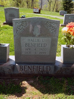Benfield, Hattie Faye Lowe, Roaring Gap Cem, Surry Co, NC.jpg