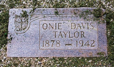 Taylor, Onie Davis, Junction Cem, Kimble Co, TX.jpg