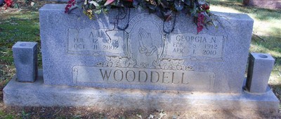 Wooddell, Alton Don & Georgia Nell Lewis, Jarratt Cem, Cherokee Co, TX.jpg