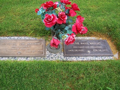 Wright, Launius Lee & Elsie Dale Josey, Resthaven Cem, Lubbock Co, TX.jpg