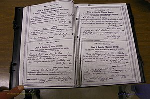 Laurens Co, GA, Marriages 1870 - 1879, P 024-025.JPG