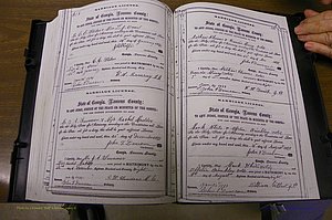 Laurens Co, GA, Marriages 1870 - 1879, P 318-319.JPG
