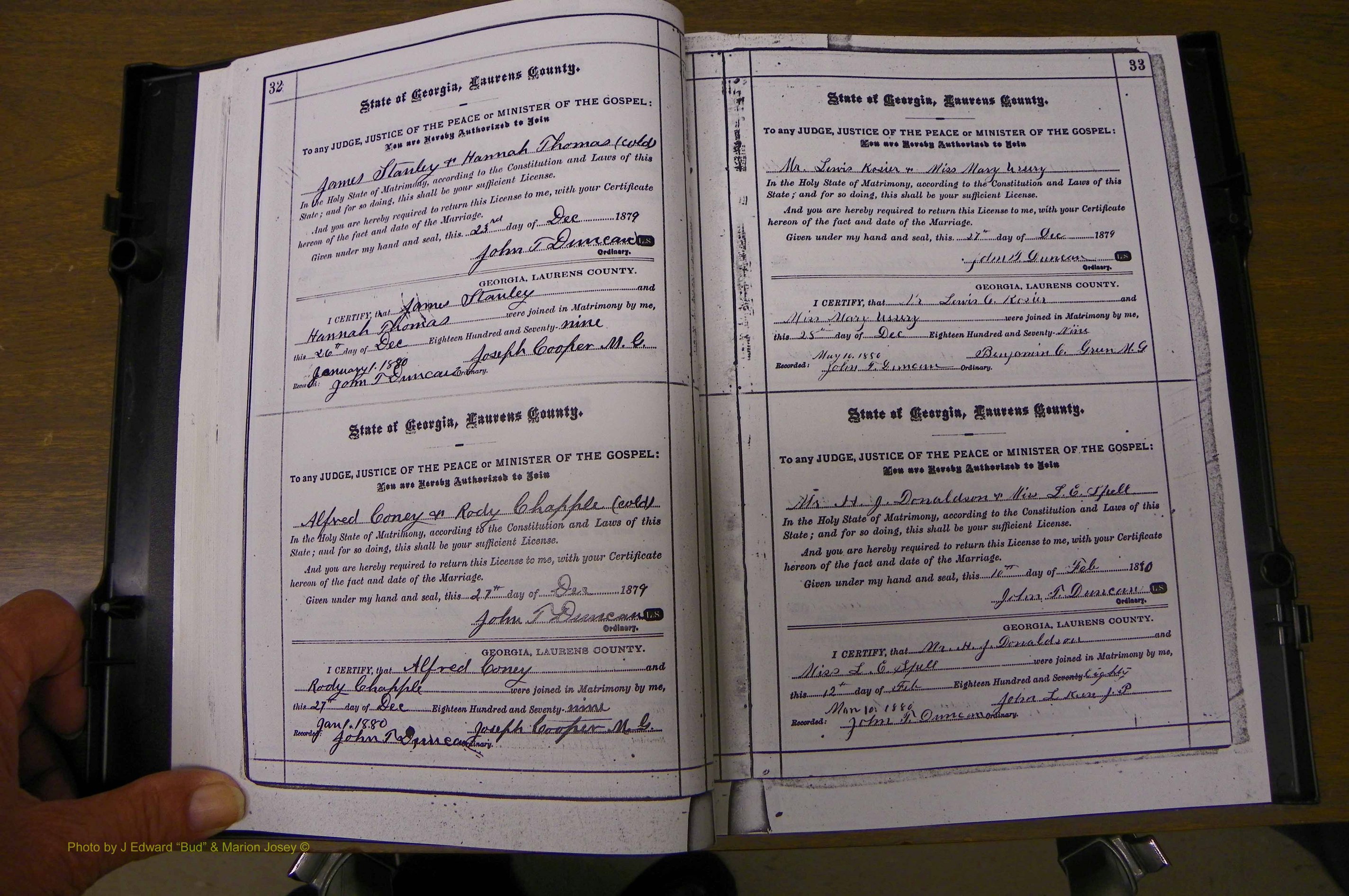 Laurens Co, GA, Marriages 1879 - 1886, P 032-033.JPG