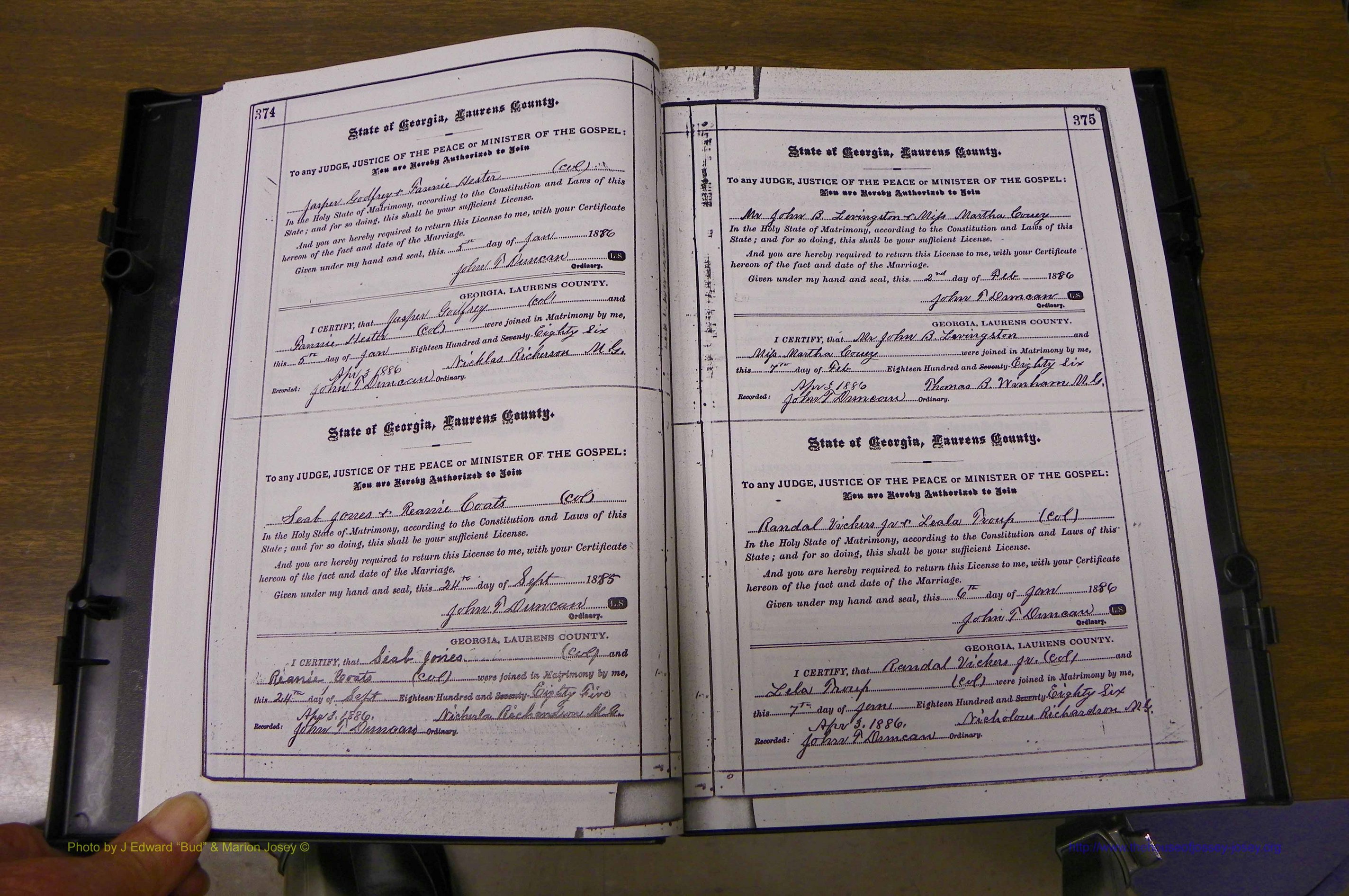 Laurens Co, GA, Marriages 1879 - 1886, P 374-375.JPG