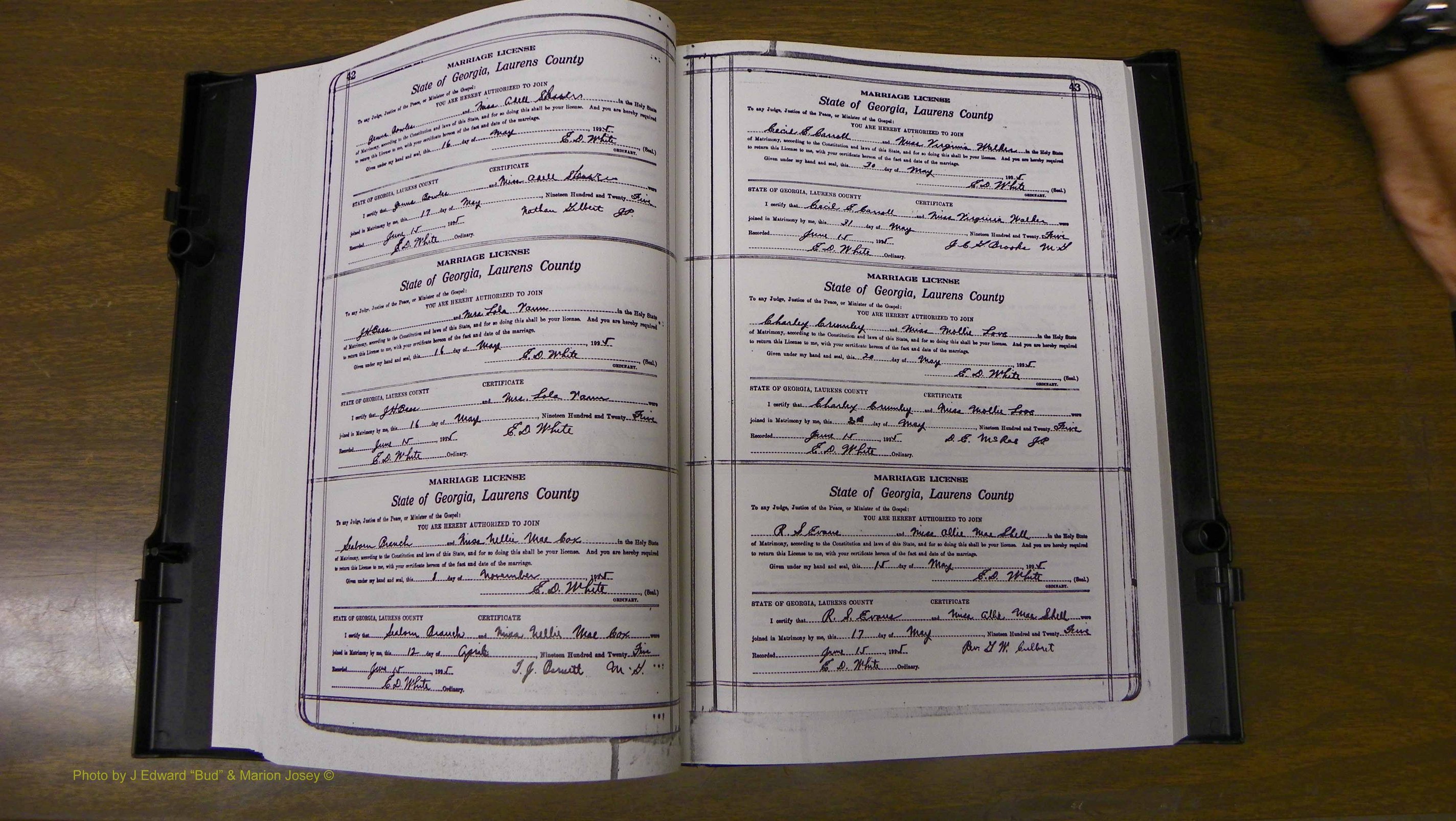Laurens Co, GA, Marriages Book S, 1924 - 1934, White, P 042-043.JPG
