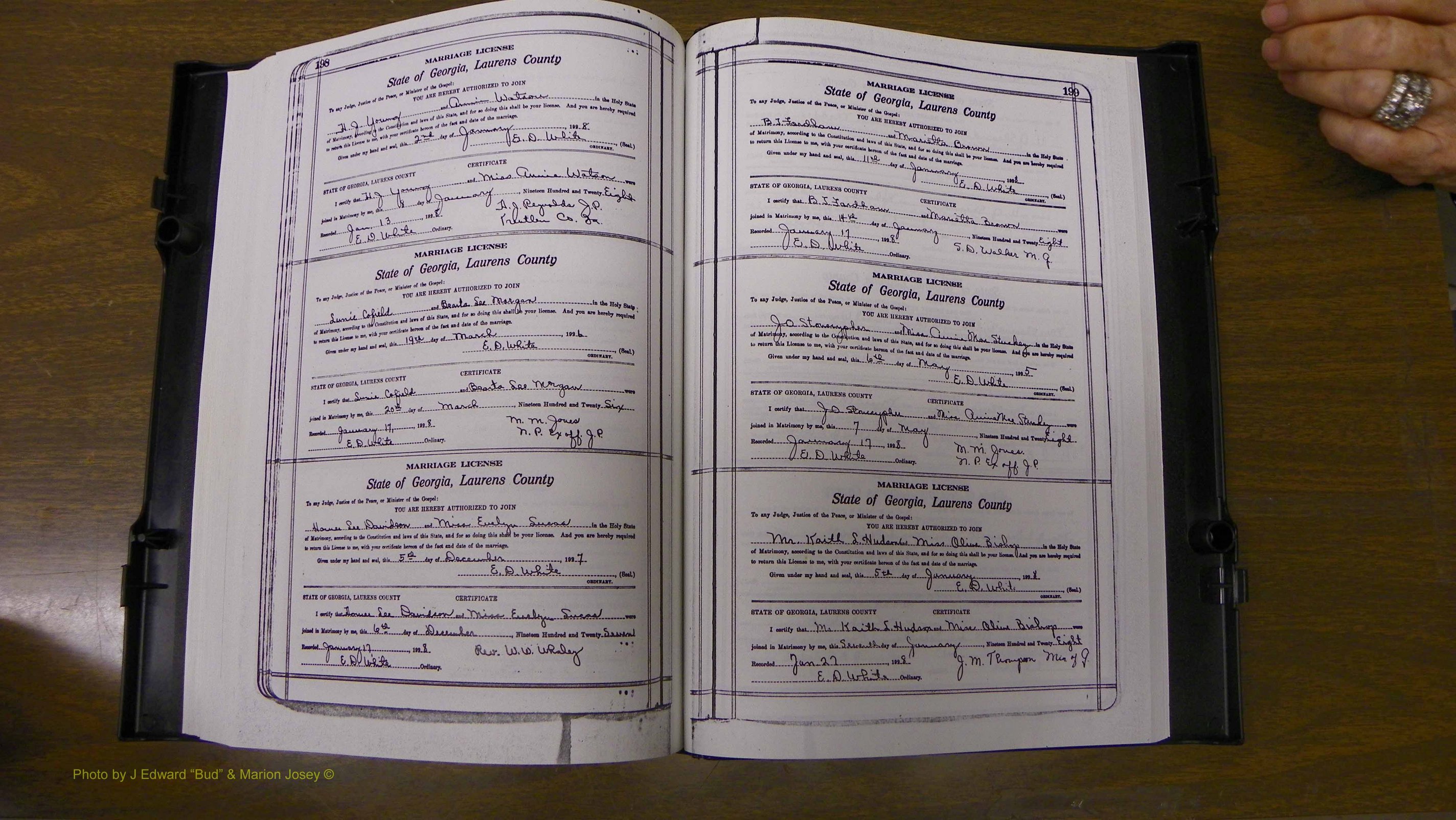 Laurens Co, GA, Marriages Book S, 1924 - 1934, White, P 198-199.JPG