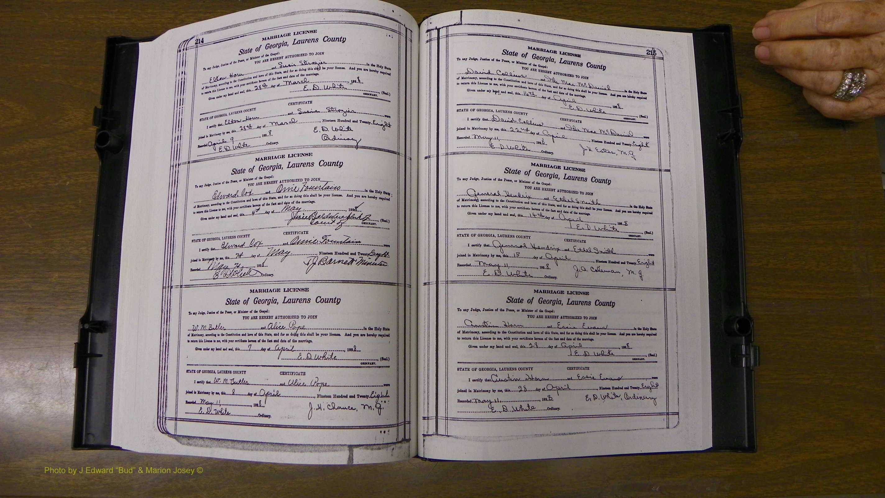 Laurens Co, GA, Marriages Book S, 1924 - 1934, White, P 214-215.JPG