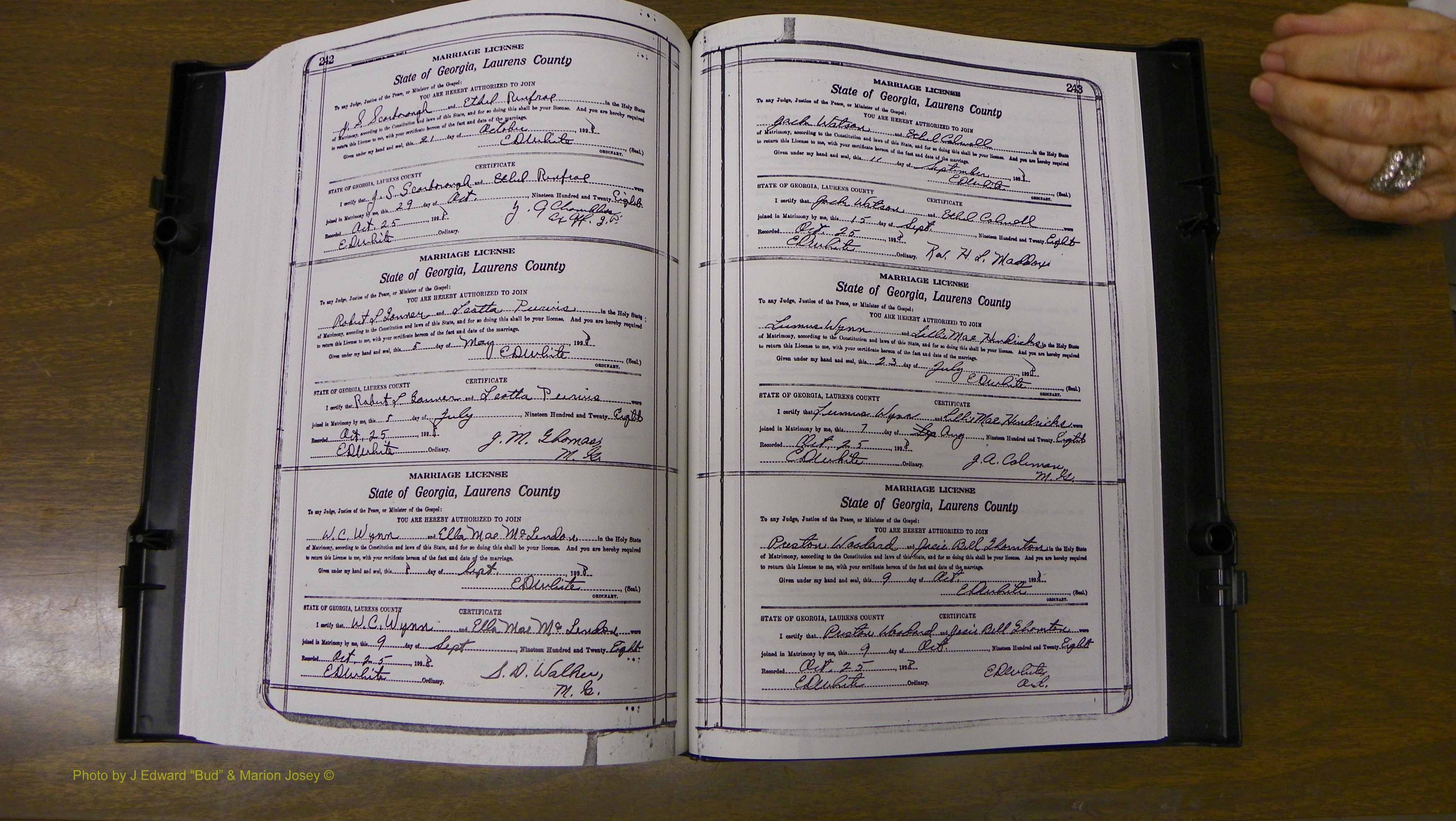 Laurens Co, GA, Marriages Book S, 1924 - 1934, White, P 242-243.JPG