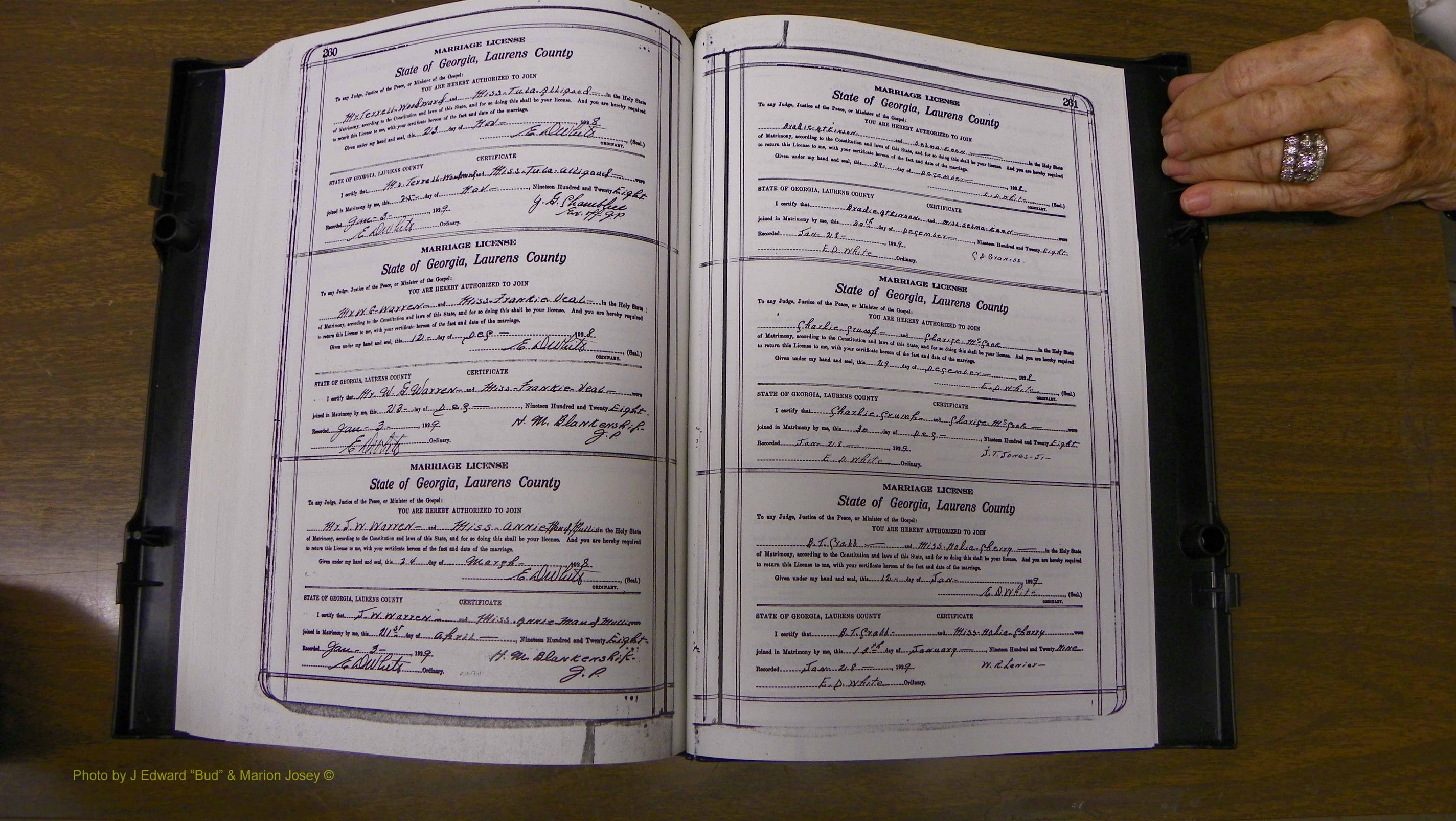 Laurens Co, GA, Marriages Book S, 1924 - 1934, White, P 260-261.JPG