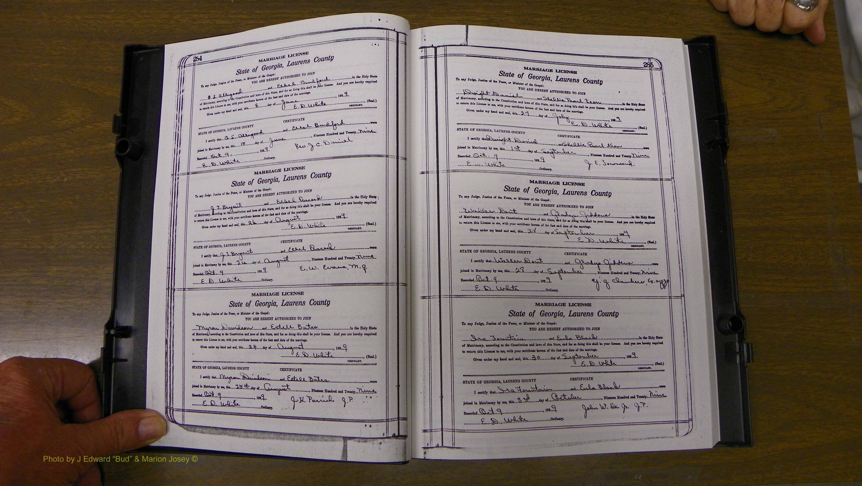 Laurens Co, GA, Marriages Book S, 1924 - 1934, White, P 284-285.JPG