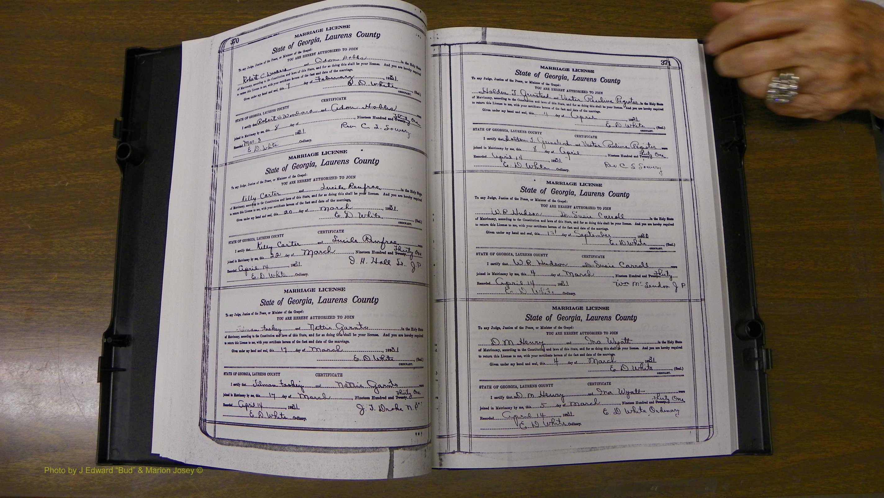 Laurens Co, GA, Marriages Book S, 1924 - 1934, White, P 370-371.JPG