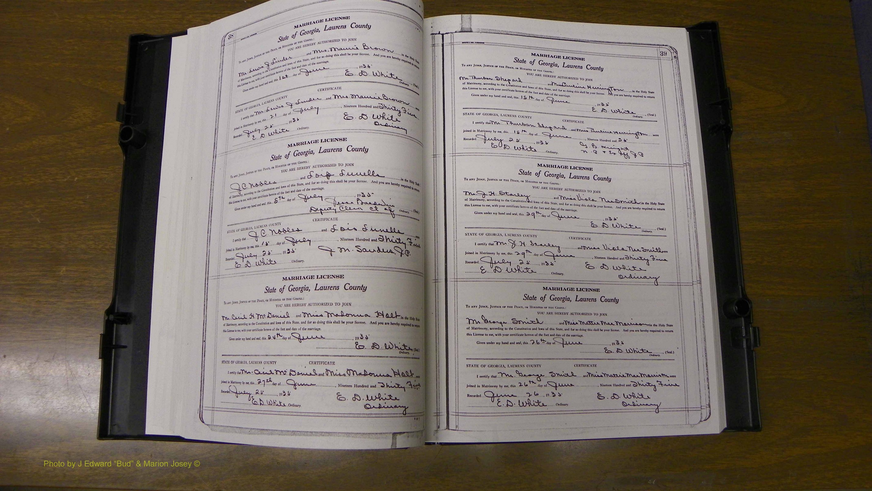 Laurens Co, GA, Marriages Book U, 1934 - 1944, White, P 038-039.JPG