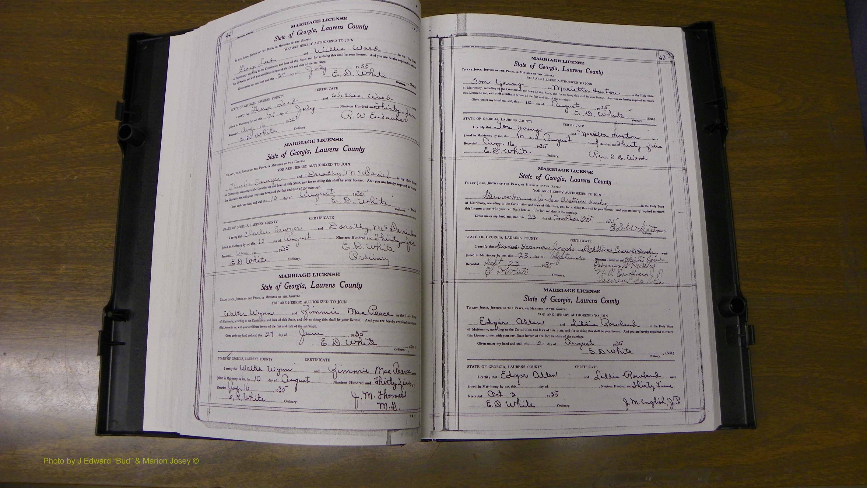 Laurens Co, GA, Marriages Book U, 1934 - 1944, White, P 044-045.JPG
