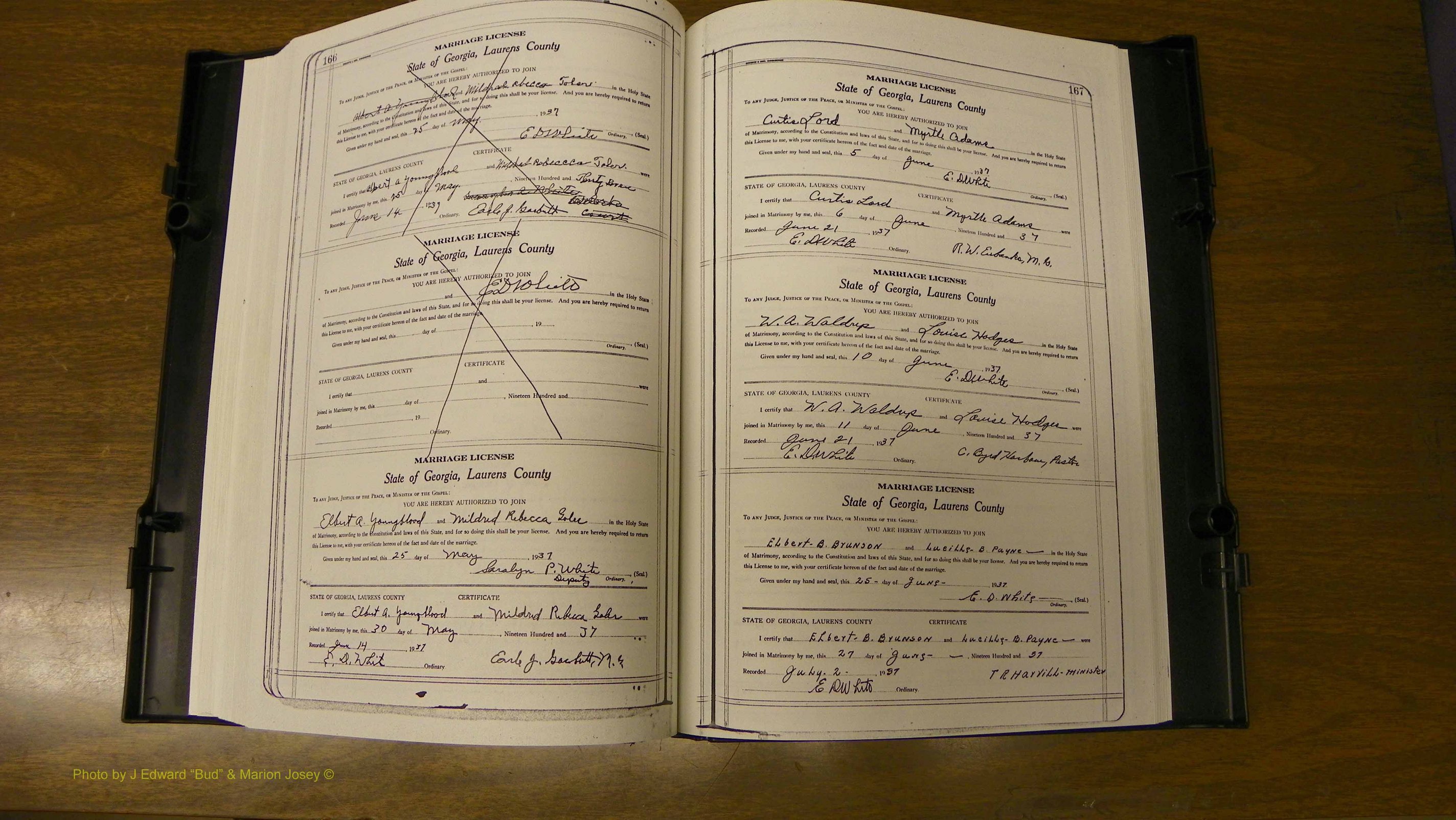 Laurens Co, GA, Marriages Book U, 1934 - 1944, White, P 166-167.JPG