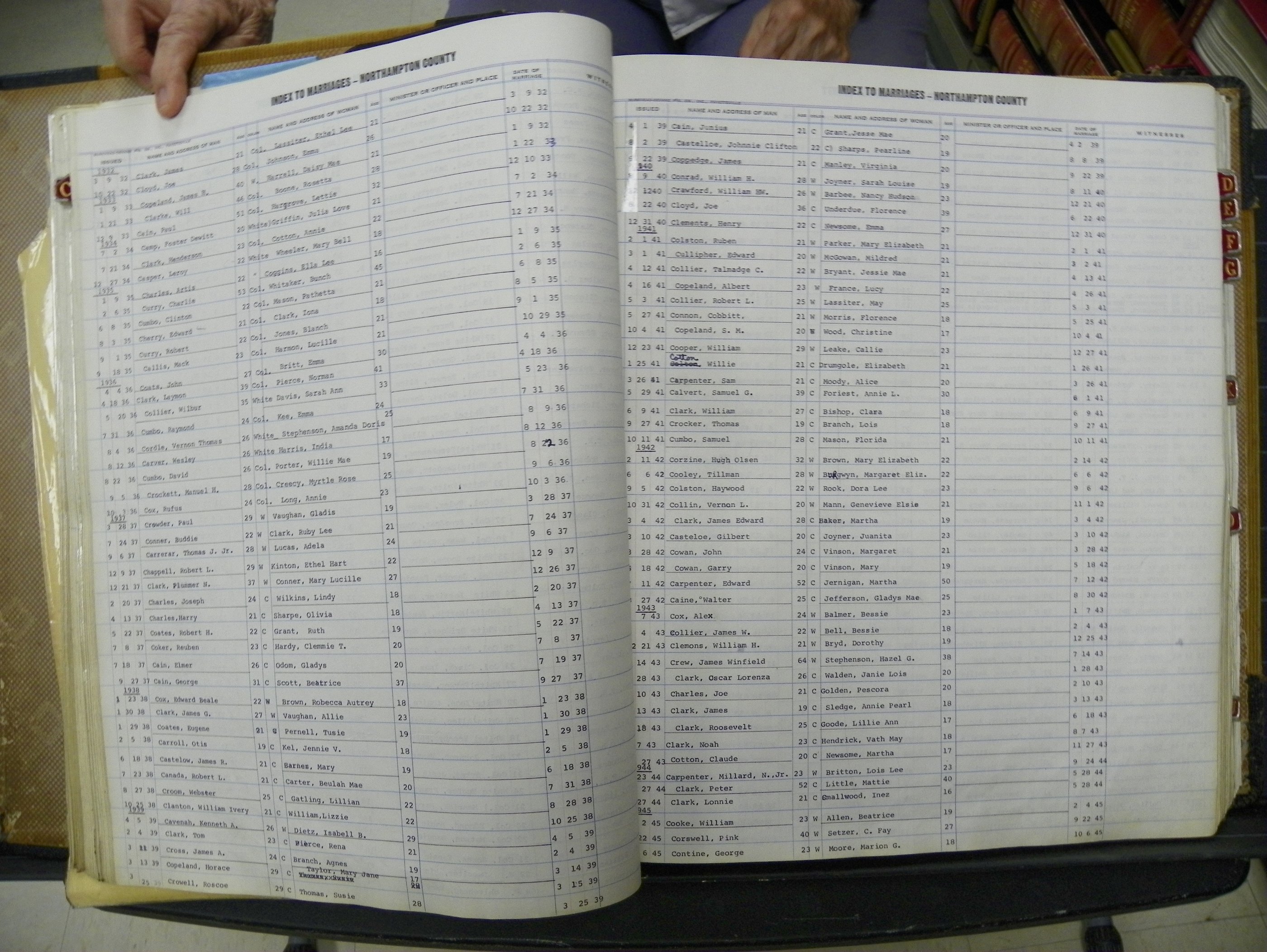 Northampton Marriages Book 1 (150).JPG