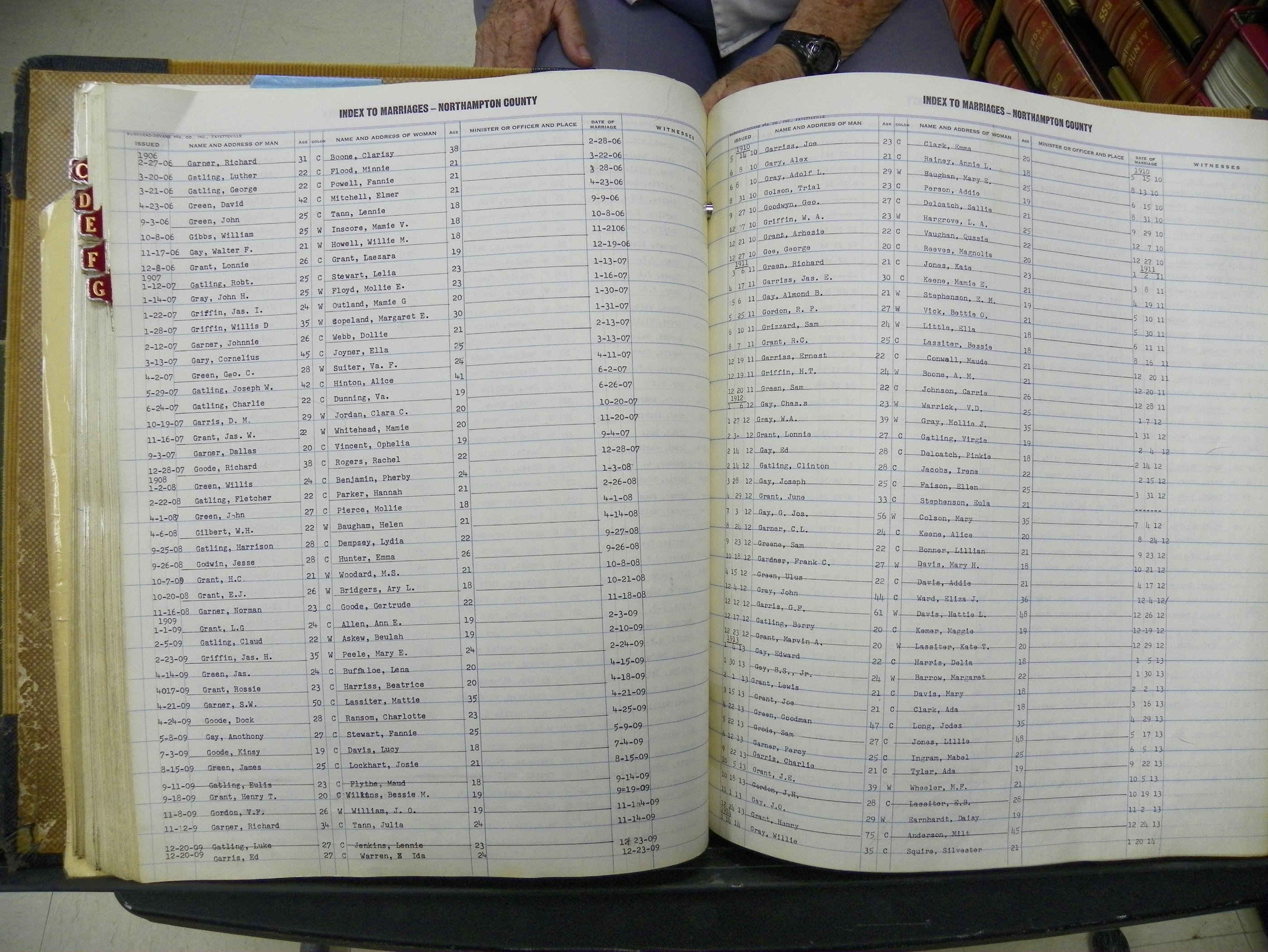 Northampton Marriages Book 1 (192).JPG