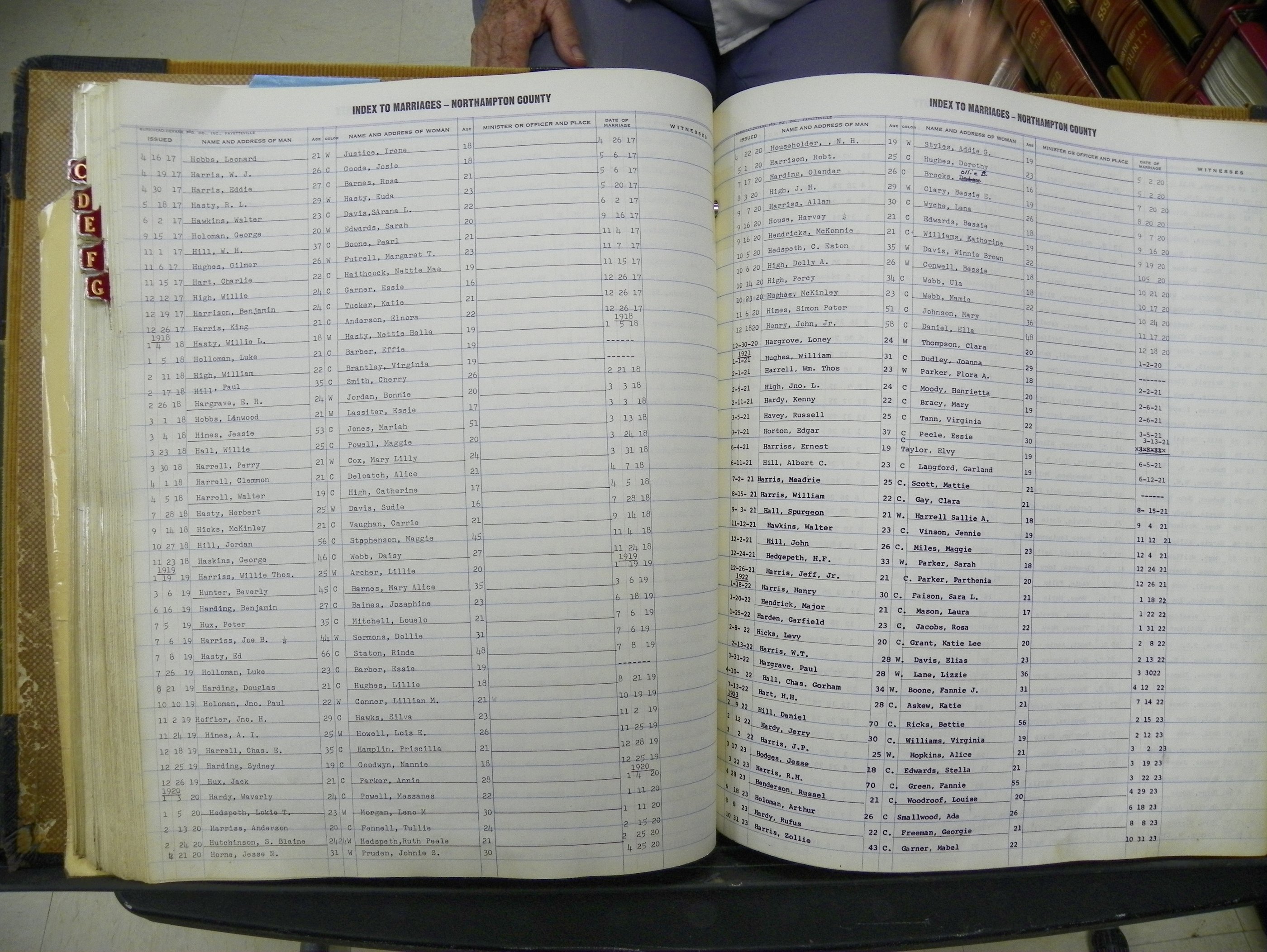 Northampton Marriages Book 1 (206).JPG