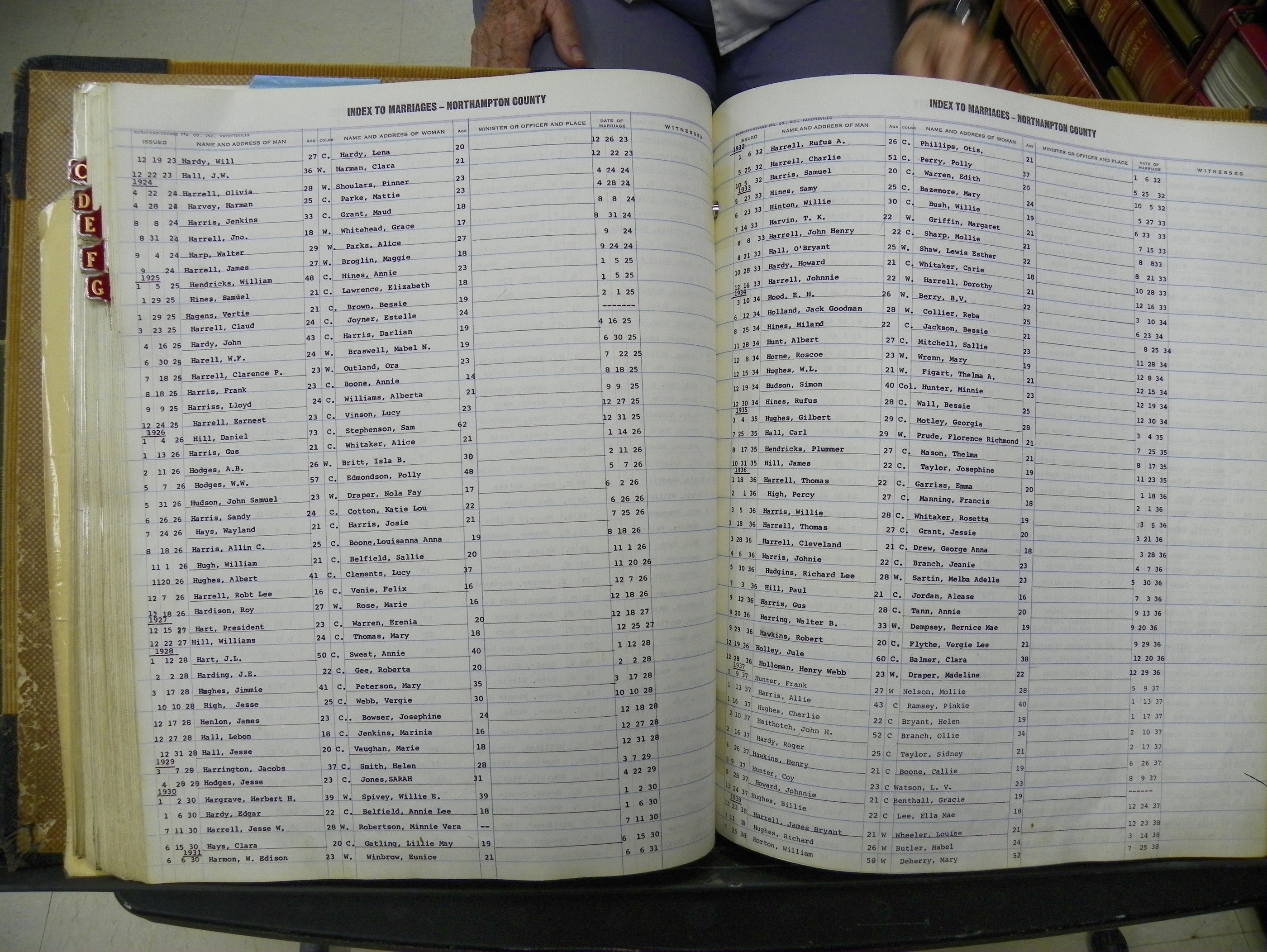 Northampton Marriages Book 1 (207).JPG