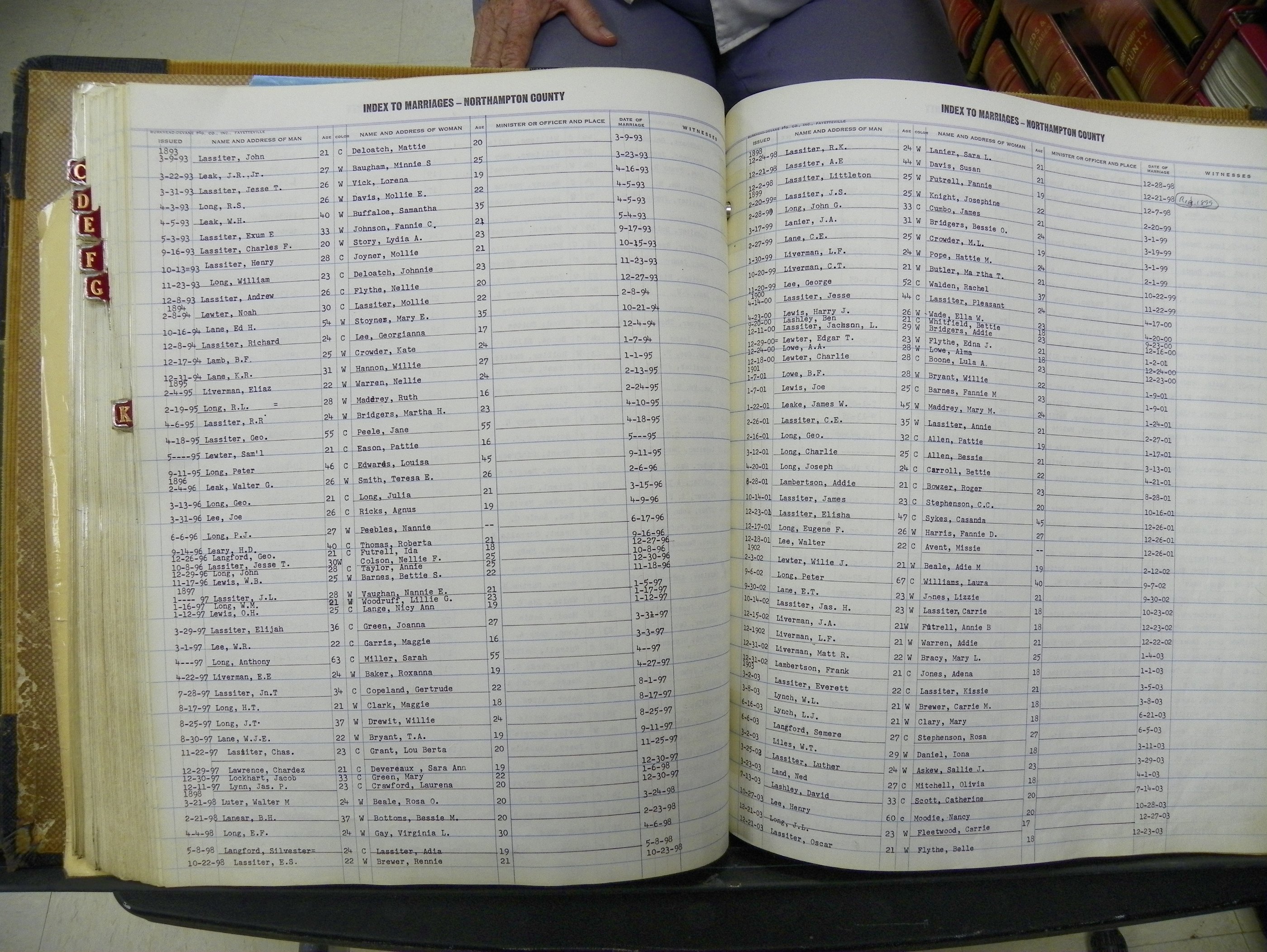 Northampton Marriages Book 1 (233).JPG