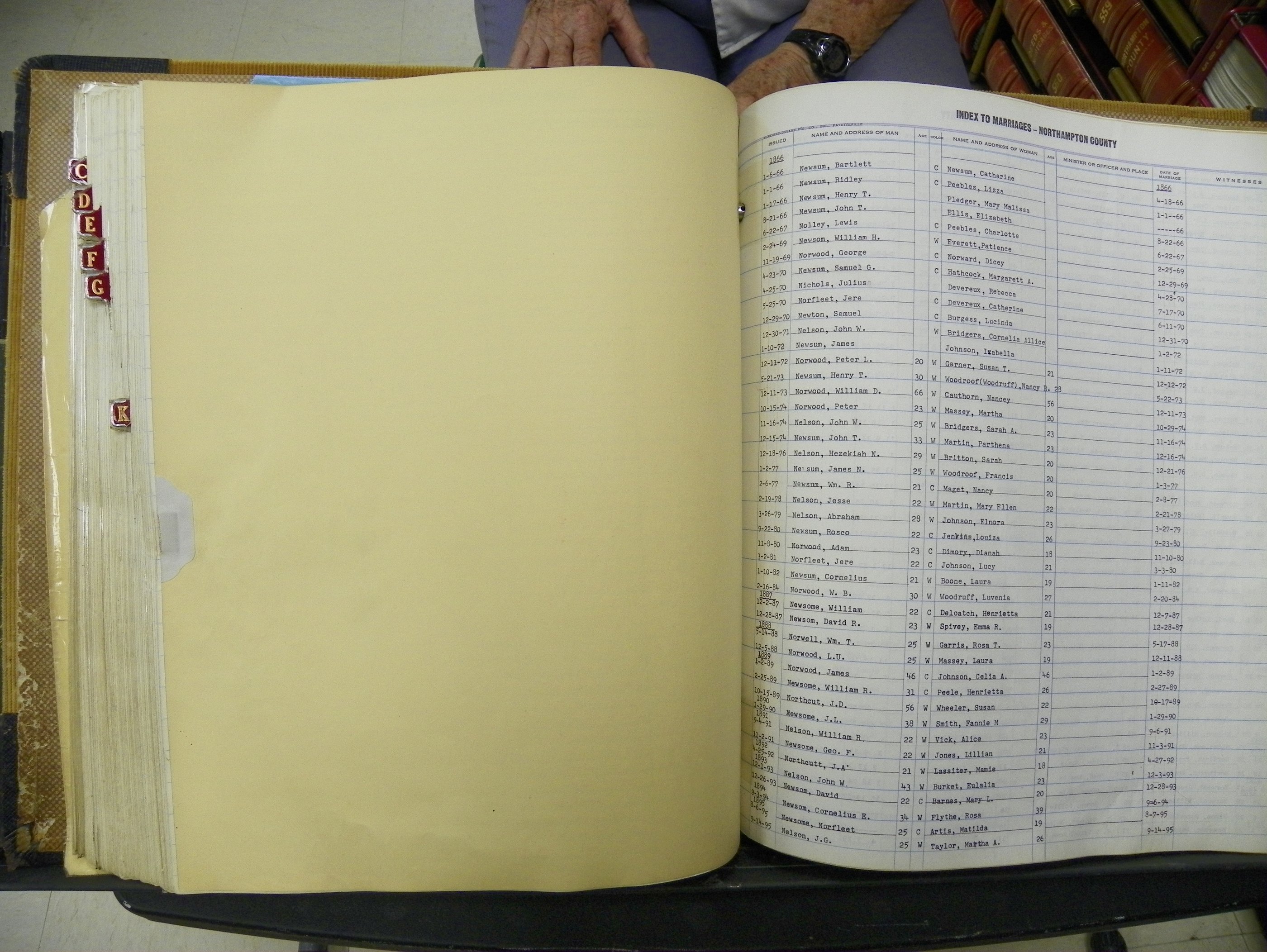 Northampton Marriages Book 1 (256).JPG