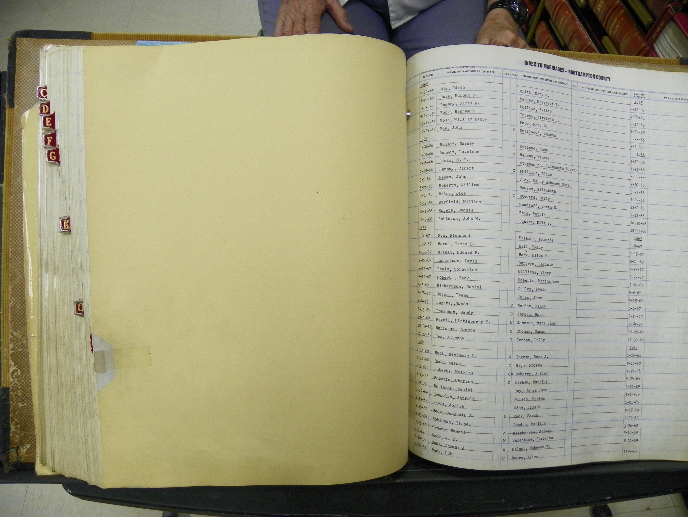 Northampton Marriages Book 1 (275).JPG