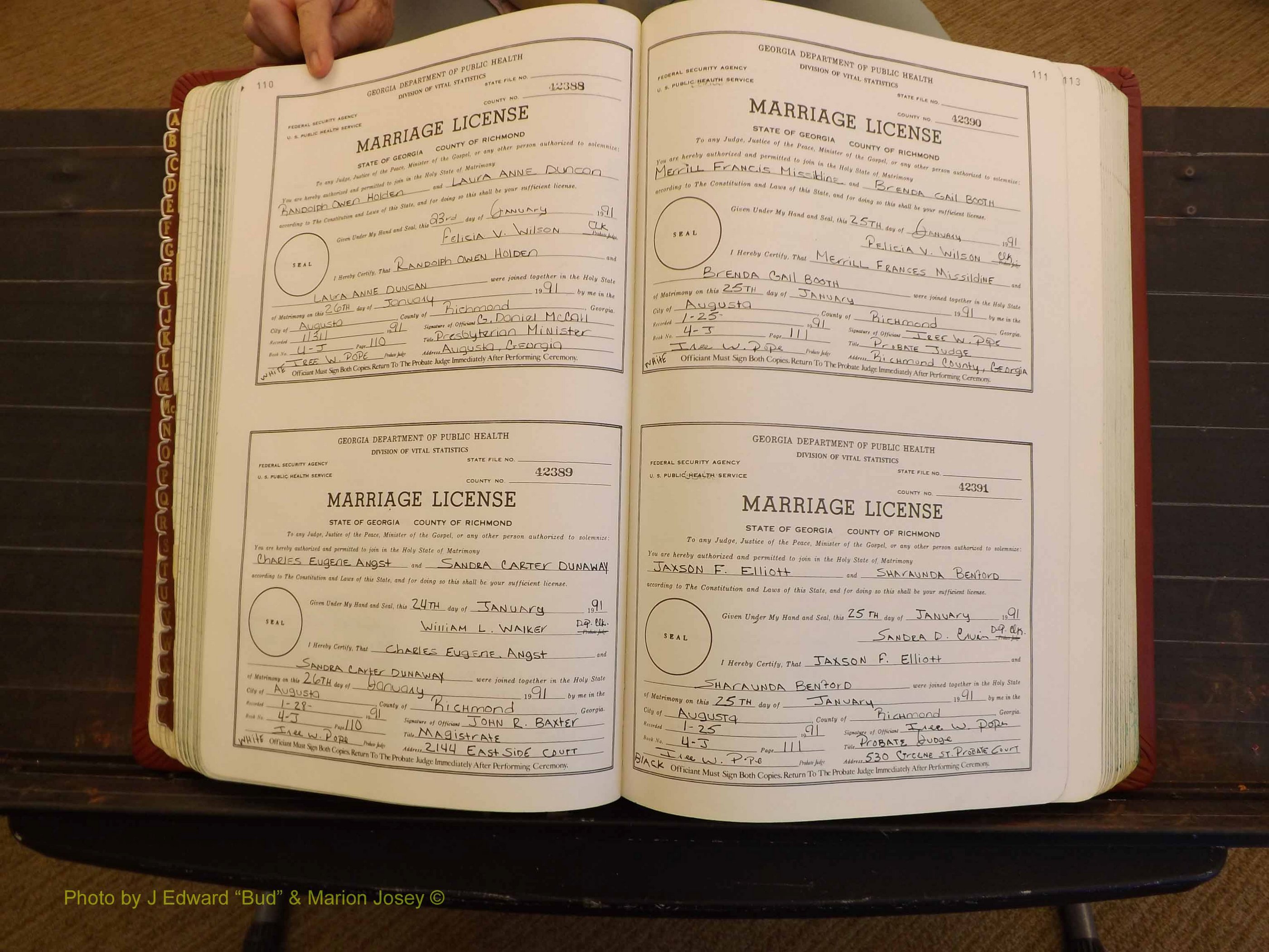 Richmond Marriages, 4J, 1990-1991 P 110-111.JPG