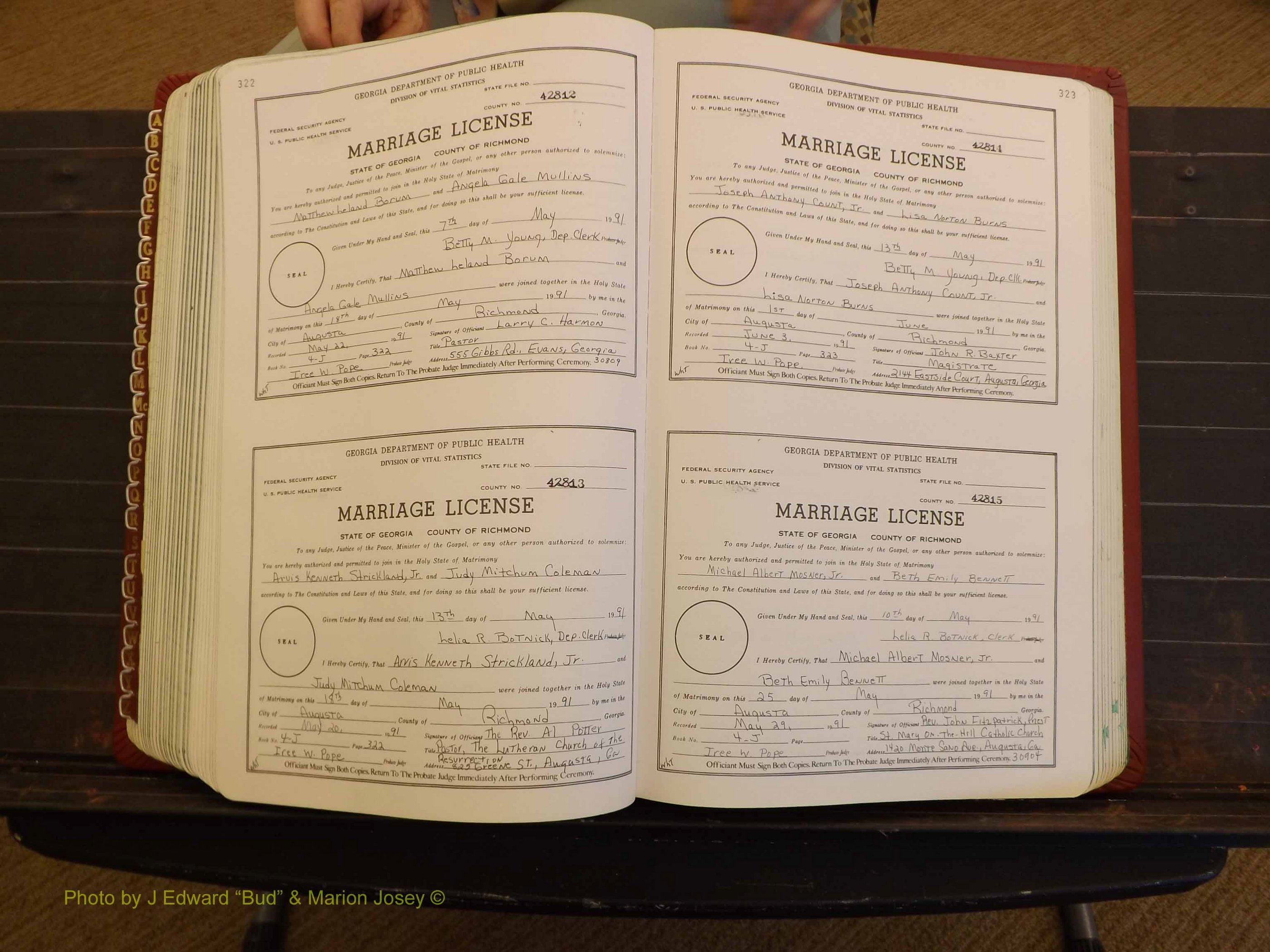 Richmond Marriages, 4J, 1990-1991 P 322-323.JPG