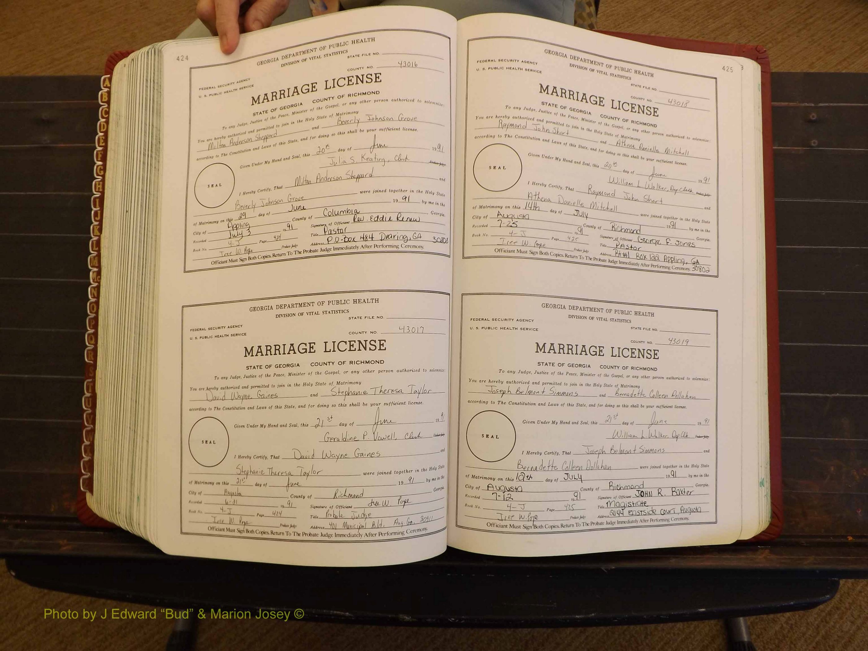 Richmond Marriages, 4J, 1990-1991 P 424-425.JPG