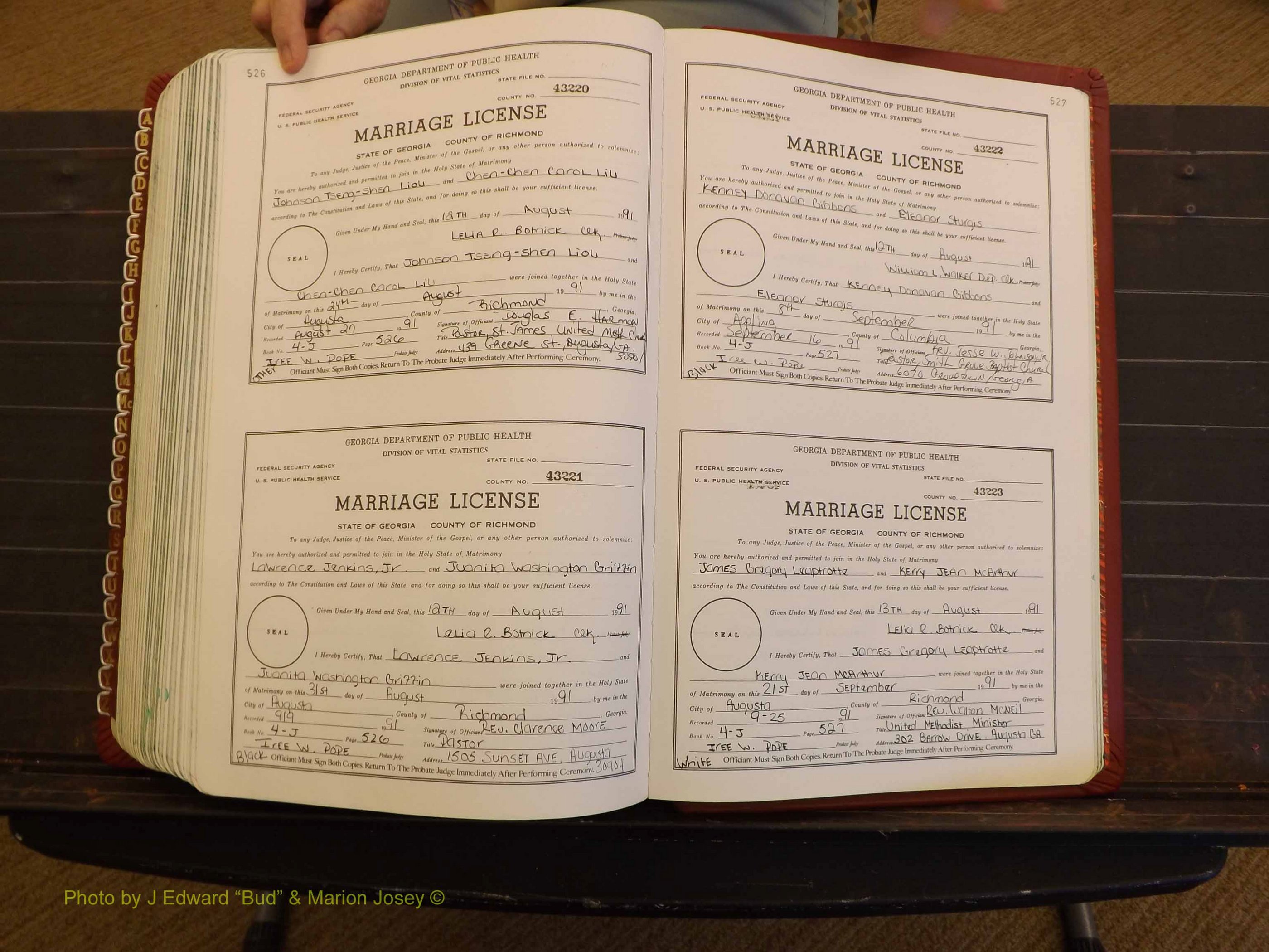 Richmond Marriages, 4J, 1990-1991 P 526-527.JPG