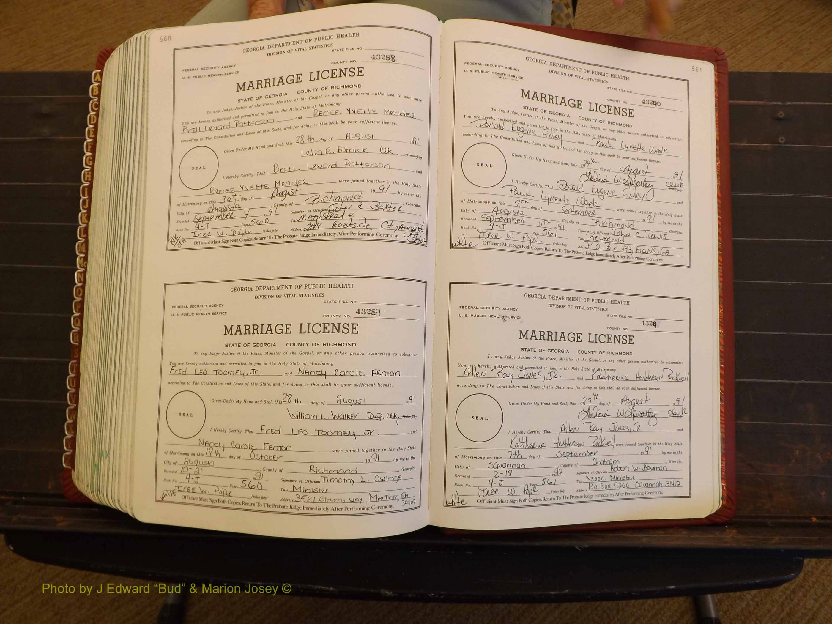 Richmond Marriages, 4J, 1990-1991 P 560-561.JPG