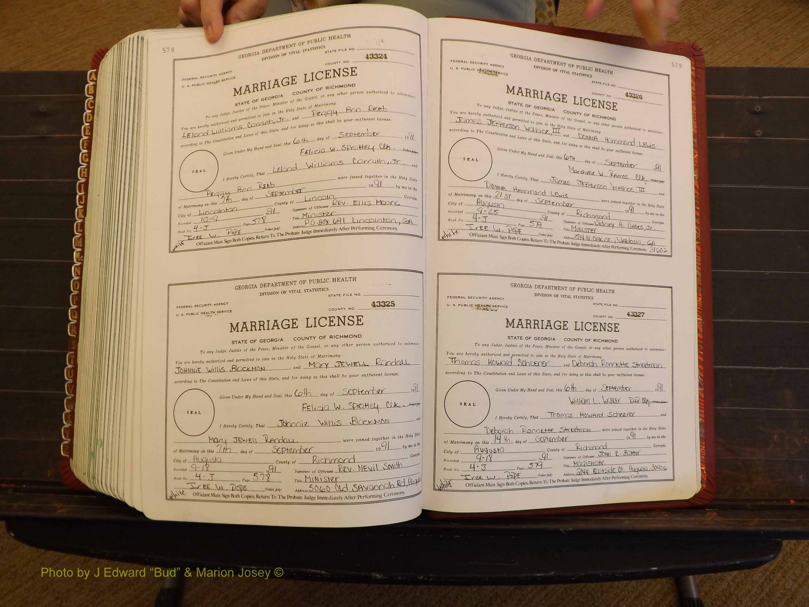 Richmond Marriages, 4J, 1990-1991 P 578-579.JPG