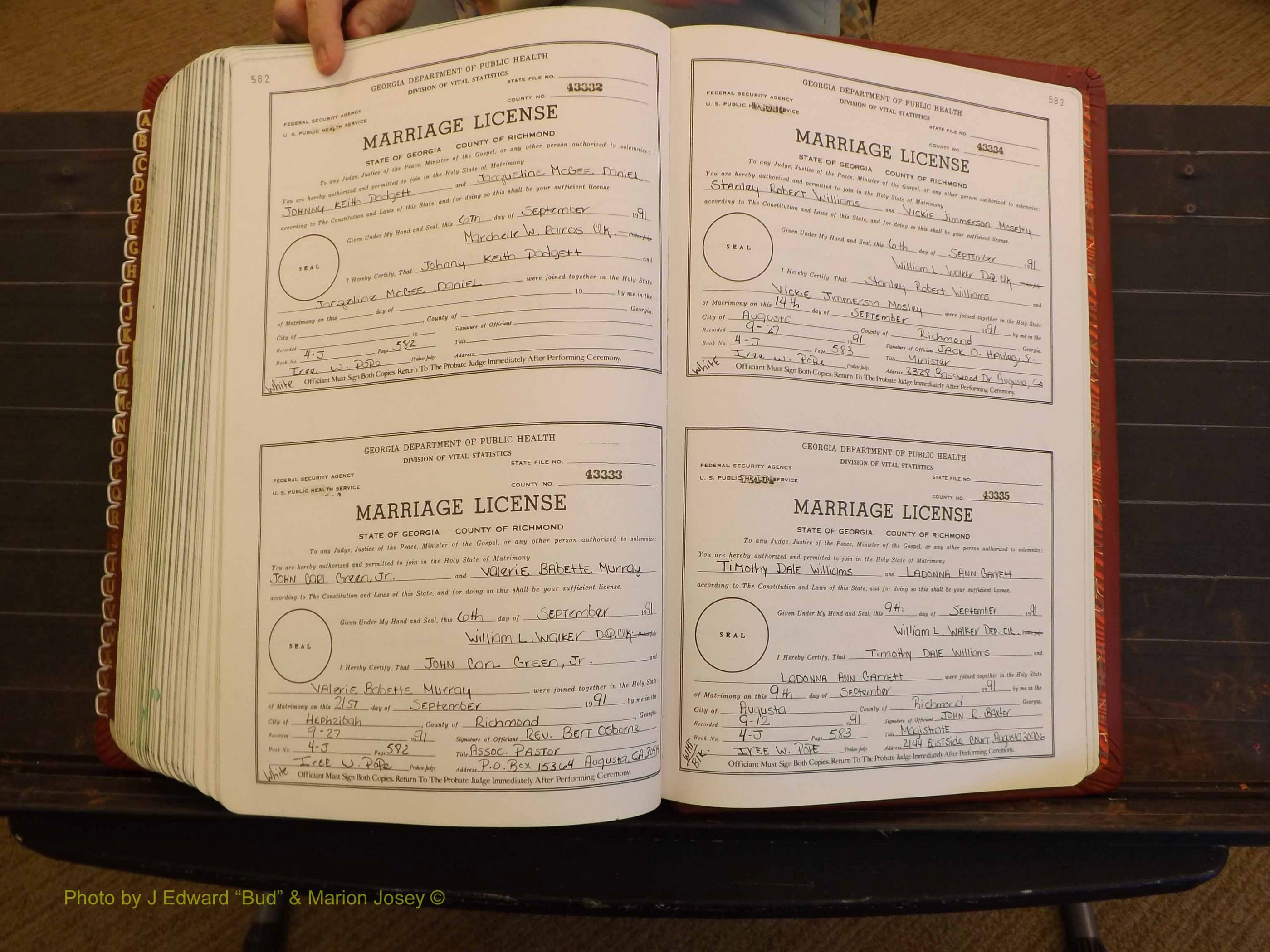 Richmond Marriages, 4J, 1990-1991 P 582-583.JPG