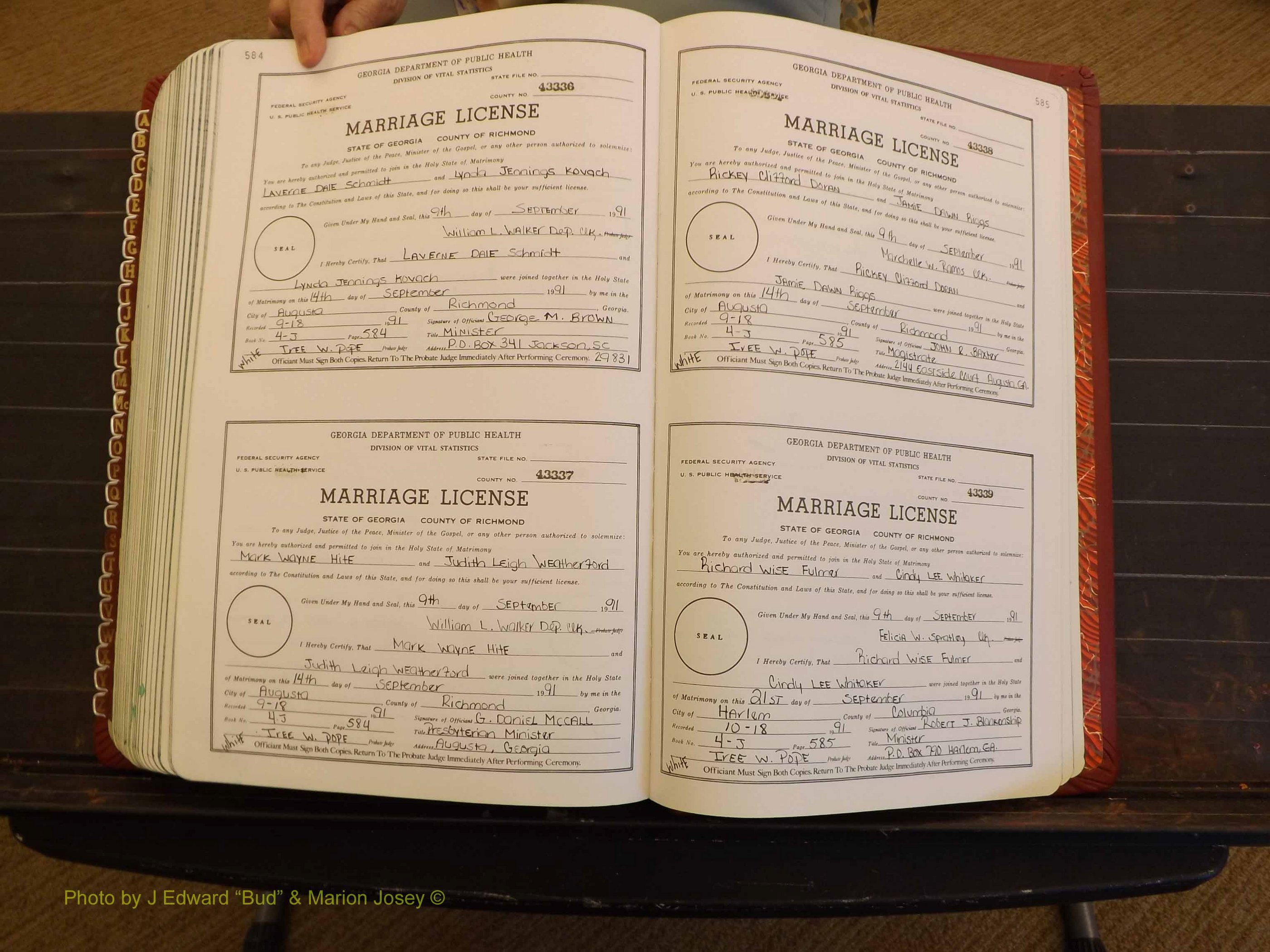 Richmond Marriages, 4J, 1990-1991 P 584-585.JPG